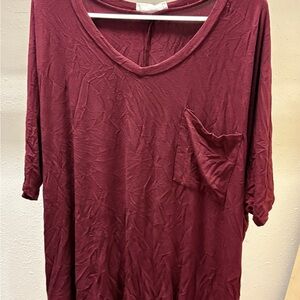 Zenana Burgundy Short Sleeve V neck Tee